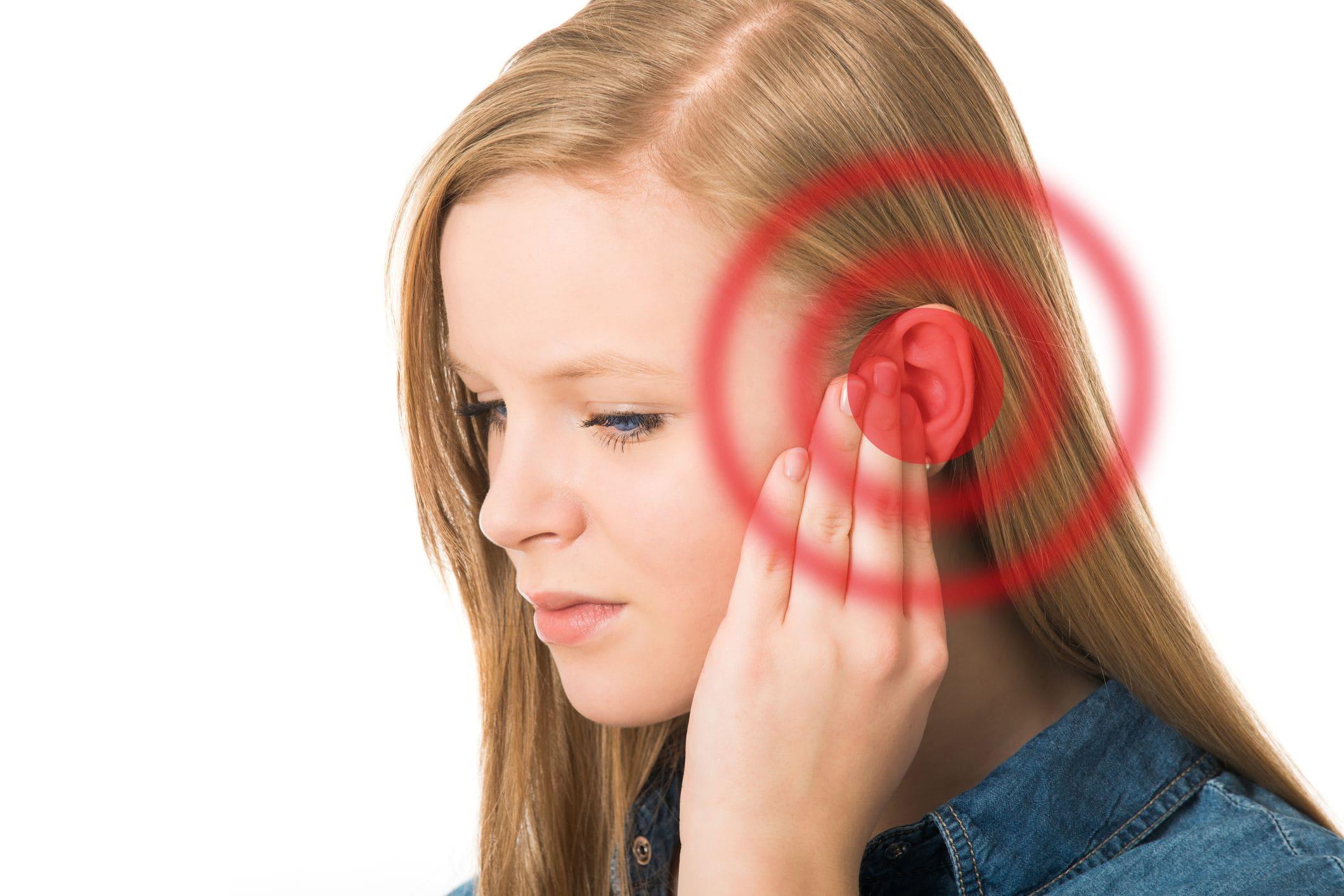 هل تسبب عدوى الأذن صداعًا وكيفية علاجها؟