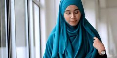 تفسير رؤية المرأة غير المتزوجة بالحجاب الأزرق في المنام لابن سيرين – الرياض نيوز